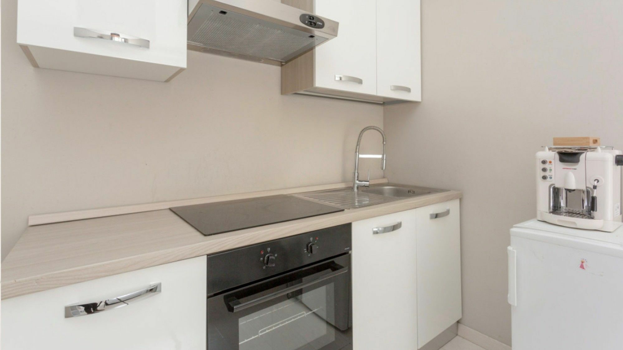 Short Rent Apartments Милано Екстериор снимка