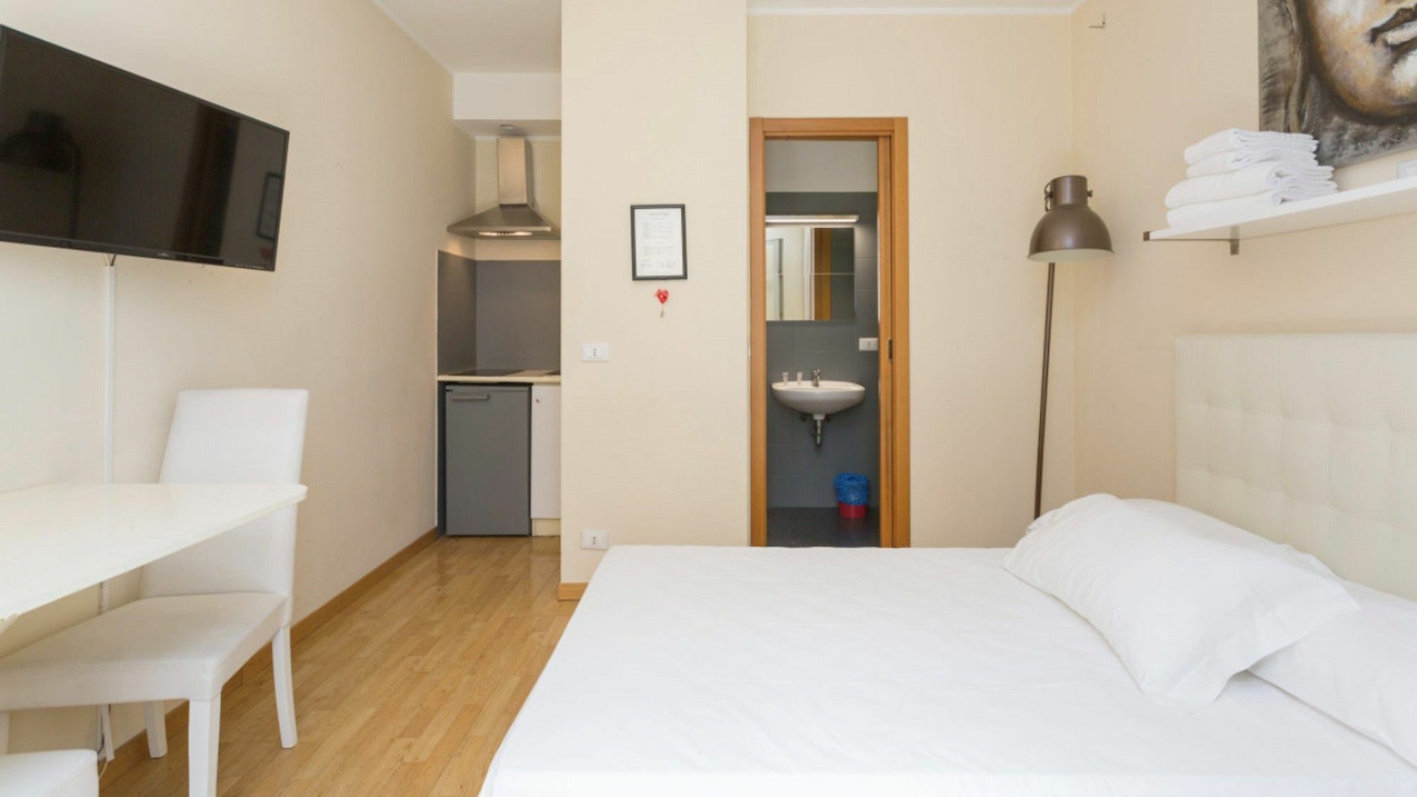 Short Rent Apartments Милано Екстериор снимка