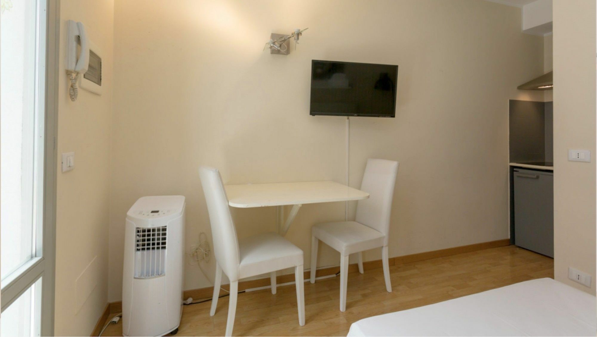 Short Rent Apartments Милано Екстериор снимка