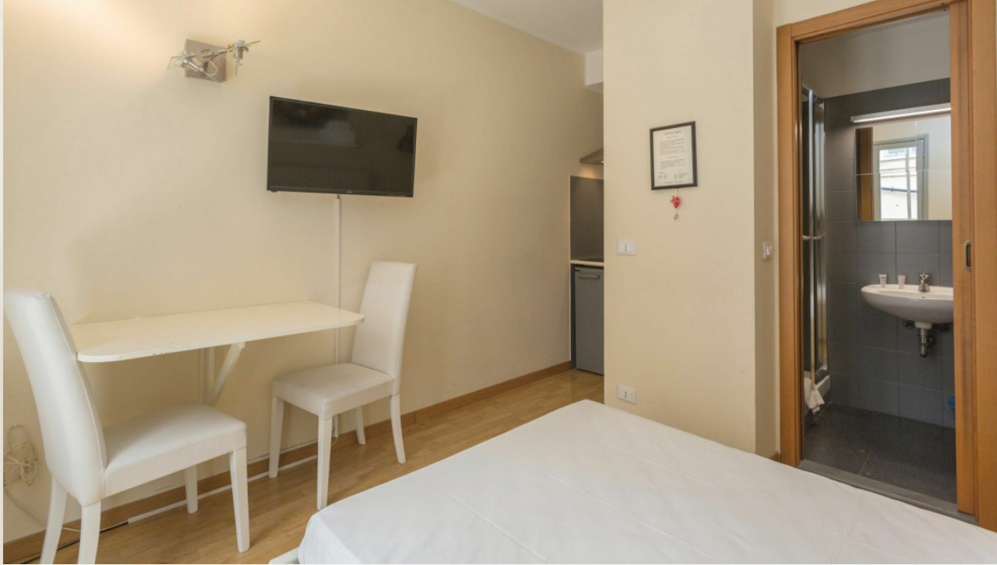 Short Rent Apartments Милано Екстериор снимка