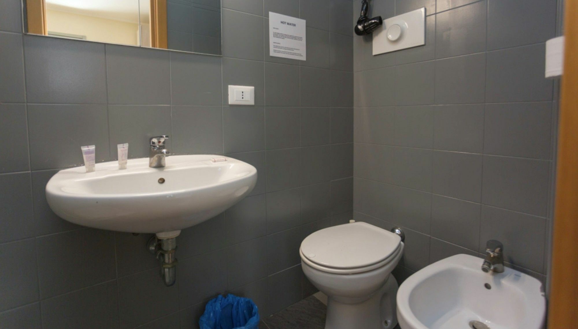 Short Rent Apartments Милано Екстериор снимка